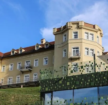 Rimske Terme - Zdraviliski Dvor Rimske Toplice